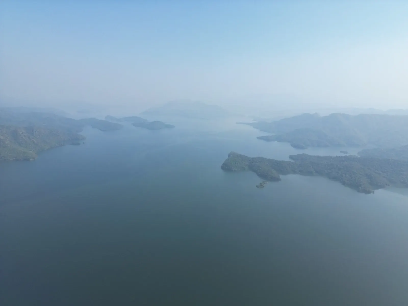 Photography viewpoint near Statue of Unity, Kevadia